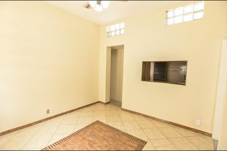 Sala de casa de condomínio para alugar com 3 quartos, 140m² em Grajaú, Rio de Janeiro