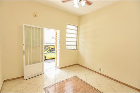 Sala de casa de condomínio para alugar com 3 quartos, 140m² em Grajaú, Rio de Janeiro