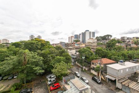 Quarto 1 - Vista  de apartamento à venda com 2 quartos, 50m² em Vila Carmosina, São Paulo