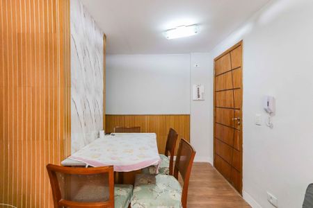 Sala de apartamento para alugar com 2 quartos, 45m² em Conjunto Promorar Raposo Tavares, São Paulo