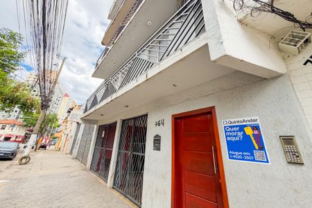 Studio para alugar com 28m², 1 quarto e sem vagaFachada + Plaquinha