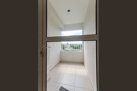 Sala - Sacada de kitnet/studio para alugar com 2 quartos, 28m² em Jardim Jaragua (sao Domingos), São Paulo