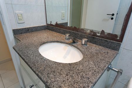 Apartamento para alugar com 75m², 3 quartos e 2 vagas Apartamento para alugar com 75m², 3 quartos e 2 vagasBanheiro Social