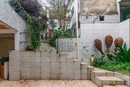 Casa à venda com 360m², 5 quartos e 2 vagasQuintal