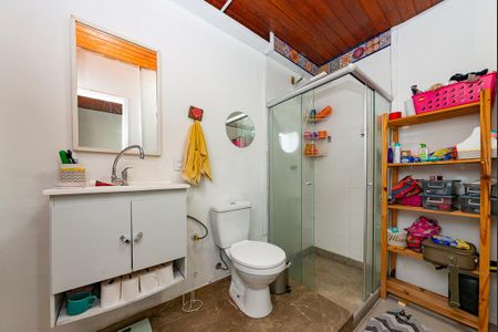 Casa à venda com 360m², 5 quartos e 2 vagasBanheiro da Suíte 1