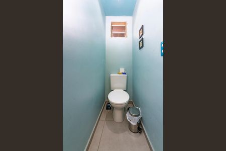 Casa à venda com 360m², 5 quartos e 2 vagasBanheiro Social 1