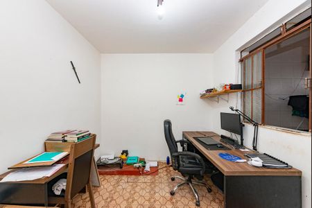 Casa à venda com 360m², 5 quartos e 2 vagasQuarto 5