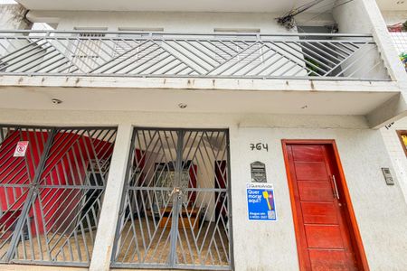 Studio para alugar com 28m², 1 quarto e sem vagaFachada + Plaquinha