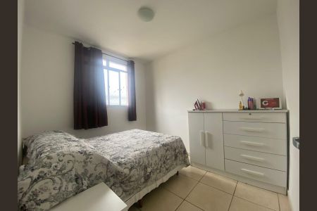 Quarto de apartamento à venda com 2 quartos, 45m² em Olaria, Contagem