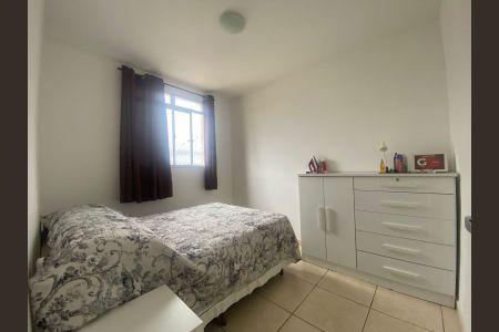 Quarto de apartamento à venda com 2 quartos, 45m² em Olaria, Contagem
