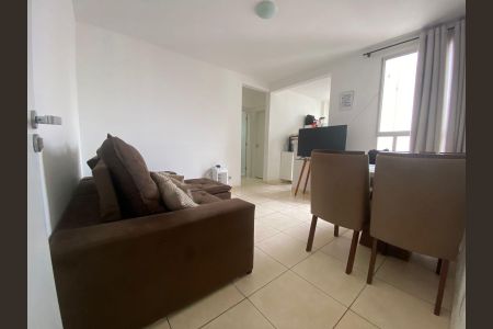 Sala de apartamento à venda com 2 quartos, 45m² em Olaria, Contagem