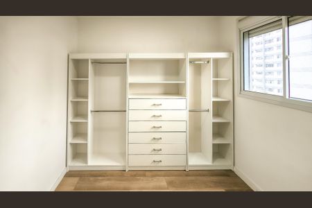 Quarto 1 de apartamento para alugar com 2 quartos, 35m² em Jardim Taquaral, São Paulo