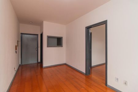 Sala de apartamento para alugar com 1 quarto, 57m² em Partenon, Porto Alegre