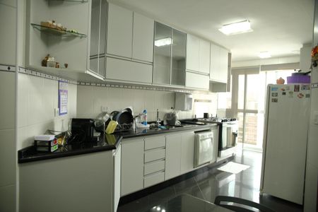 Apartamento à venda com 270m², 3 quartos e 4 vagasCozinha 