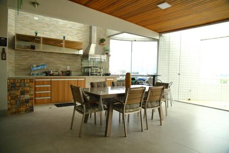 Apartamento à venda com 270m², 3 quartos e 4 vagasÁrea de convivência ( cobertura ) 