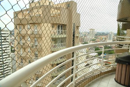 Apartamento à venda com 270m², 3 quartos e 4 vagasCozinha  - Sacada