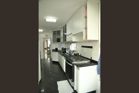 Apartamento à venda com 270m², 3 quartos e 4 vagasCozinha 