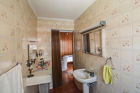 Casa à venda com 260m², 3 quartos e 2 vagas Casa à venda com 260m², 3 quartos e 2 vagasBanheiro da Suíte