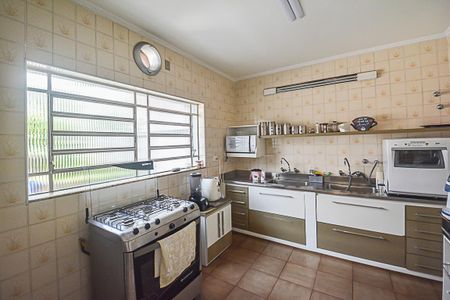 Casa à venda com 260m², 3 quartos e 2 vagas Casa à venda com 260m², 3 quartos e 2 vagasCozinha