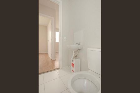 Banheiro  de apartamento para alugar com 2 quartos, 41m² em Restinga, Porto Alegre