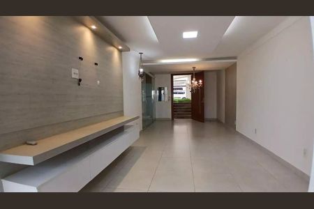 Casa para alugar com 3 quartos, 280m² em Tabajaras, Uberlândia