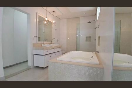 Casa para alugar com 3 quartos, 280m² em Tabajaras, Uberlândia