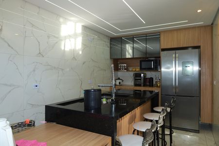 Casa para alugar com 90m², 3 quartos e 2 vagasCozinha