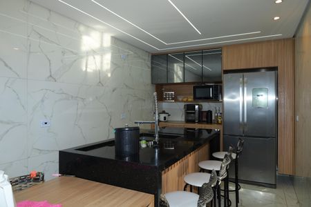 Casa para alugar com 90m², 3 quartos e 2 vagasCozinha