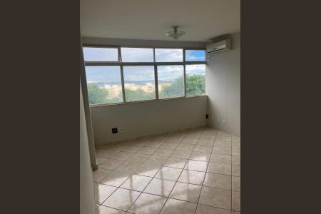 Apartamento para alugar com 3 quartos, 120m² em Asa Norte, Brasília