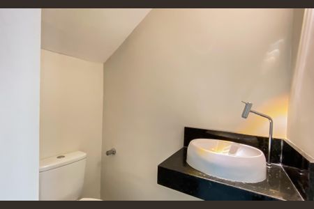 Casa à venda com 144m², 3 quartos e 1 vagaLavabo