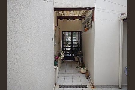 Casa para alugar com 3 quartos, 240m² em Jardim Previdencia, São Paulo