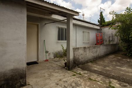 Casa à venda com 100m², 5 quartos e 5 vagasCasa Fundo