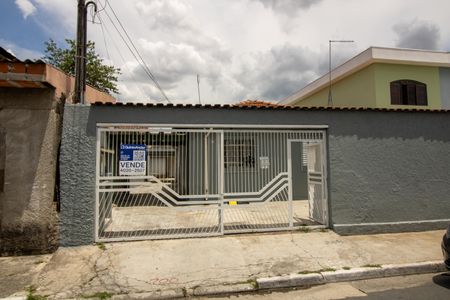 Casa à venda com 100m², 5 quartos e 5 vagasFachada