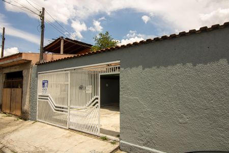 Casa à venda com 100m², 5 quartos e 5 vagasFachada