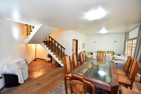 Casa à venda com 4 quartos, 296m² em Vila Madalena, São Paulo