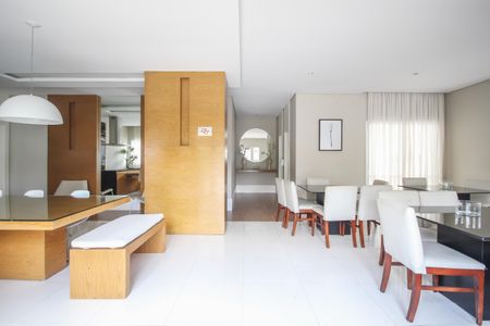 Apartamento à venda com 167m², 3 quartos e 3 vagasÁrea comum - Salão de festas