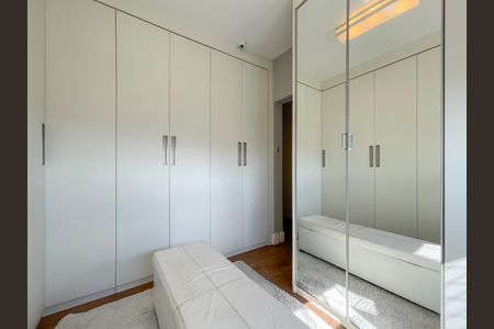Apartamento à venda com 167m², 3 quartos e 3 vagasCloset da suíte 1