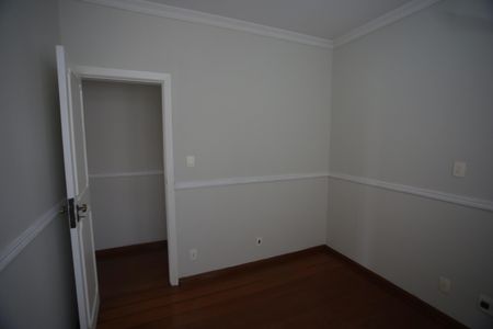 Apartamento à venda com 210m², 4 quartos e 2 vagasQuarto