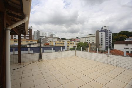 Apartamento à venda com 210m², 4 quartos e 2 vagasCobertura