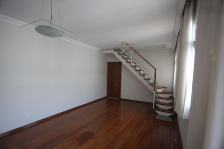 Apartamento à venda com 210m², 4 quartos e 2 vagasSala