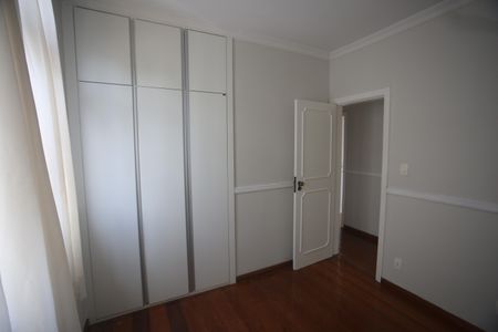 Apartamento à venda com 210m², 4 quartos e 2 vagasQuarto