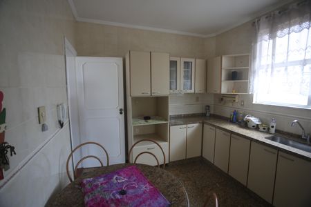 Apartamento à venda com 210m², 4 quartos e 2 vagasCozinha