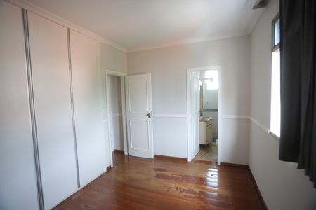 Apartamento à venda com 210m², 4 quartos e 2 vagasSuite