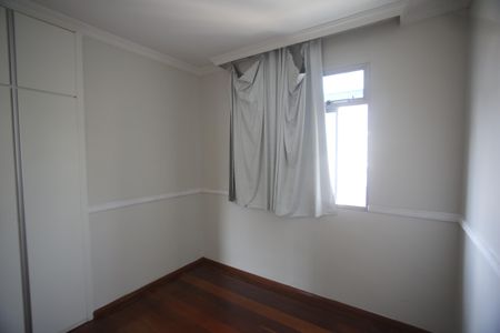 Apartamento à venda com 210m², 4 quartos e 2 vagasQuarto 3