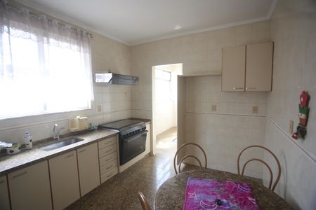 Apartamento à venda com 210m², 4 quartos e 2 vagasCozinha