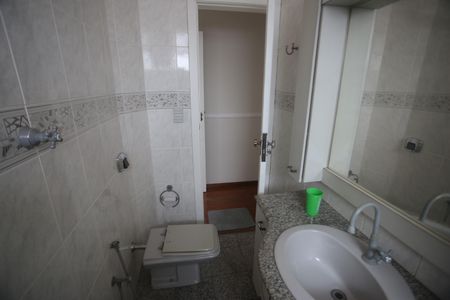 Apartamento à venda com 210m², 4 quartos e 2 vagasBanheiro