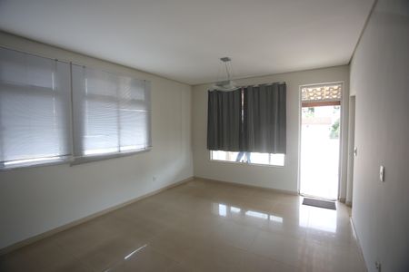 Apartamento à venda com 210m², 4 quartos e 2 vagasCobertura