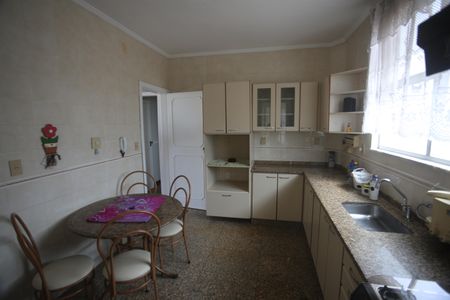 Apartamento à venda com 210m², 4 quartos e 2 vagasCozinha