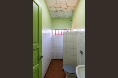 Casa à venda com 160m², 3 quartos e 2 vagas Casa à venda com 160m², 3 quartos e 2 vagasBanheiro de serviço