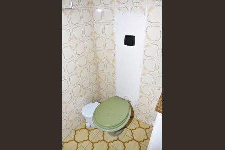 Casa à venda com 400m², 3 quartos e 2 vagas Casa à venda com 400m², 3 quartos e 2 vagasDetalhe - Lavabo